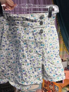 Floral High-Waist Women’s Shorts - White with Blue & Purple Flowers with Wrap
